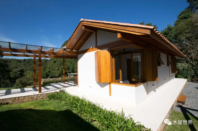 自制的预制框架结构的钢结构待客小木屋，你见过吗？